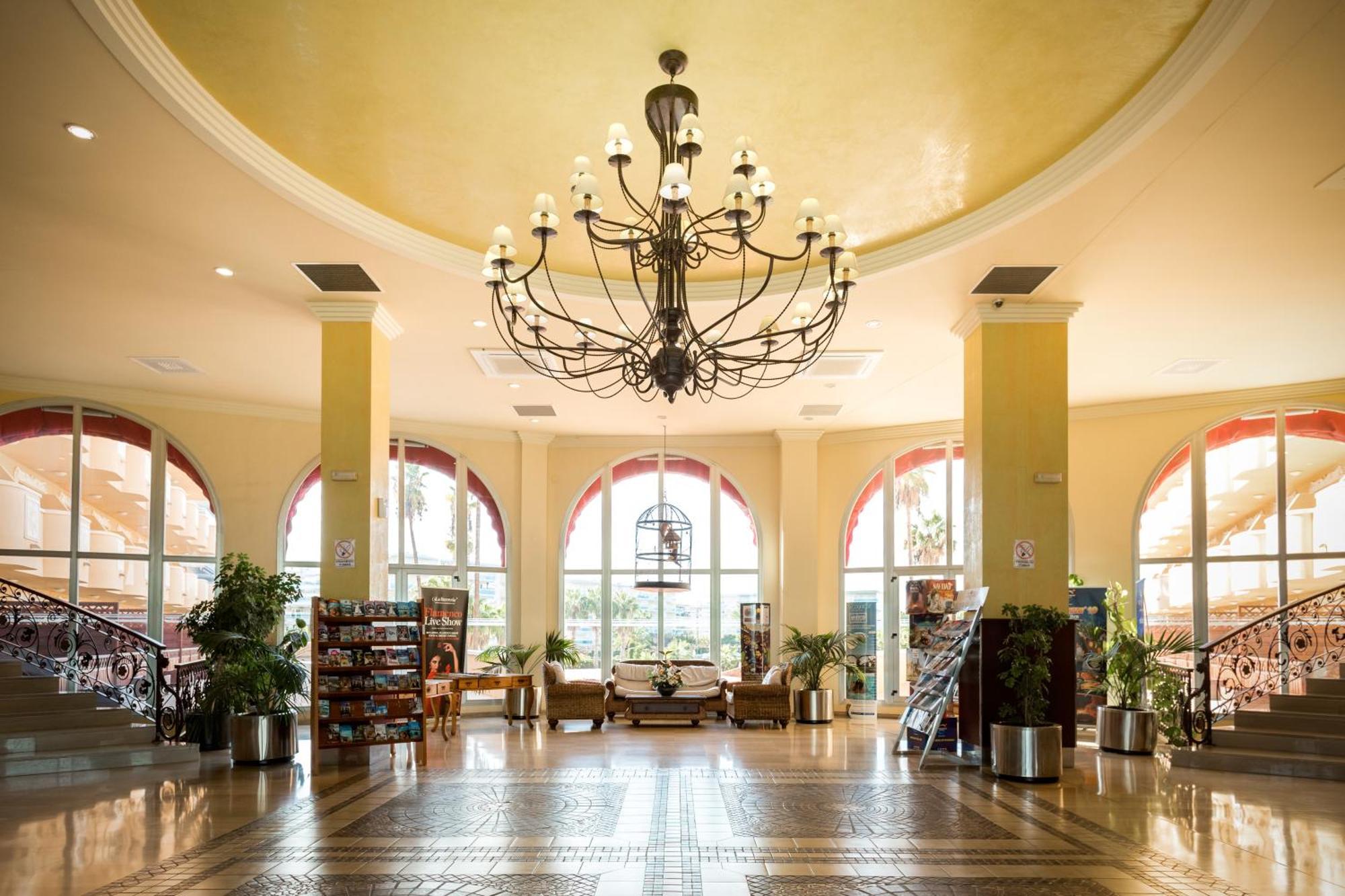 拉皮内达 Ohtels La Hacienda酒店 外观 照片