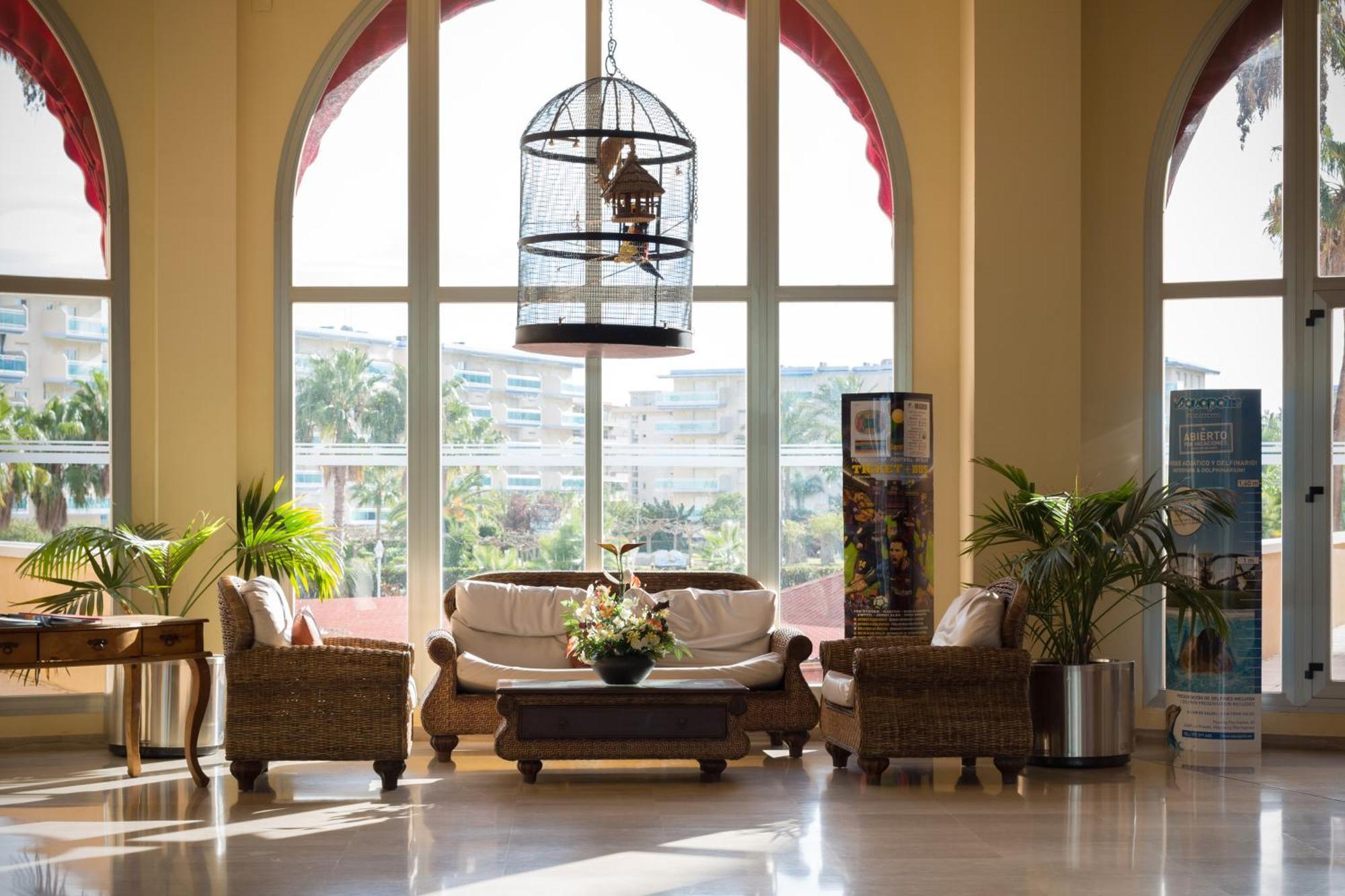 拉皮内达 Ohtels La Hacienda酒店 外观 照片
