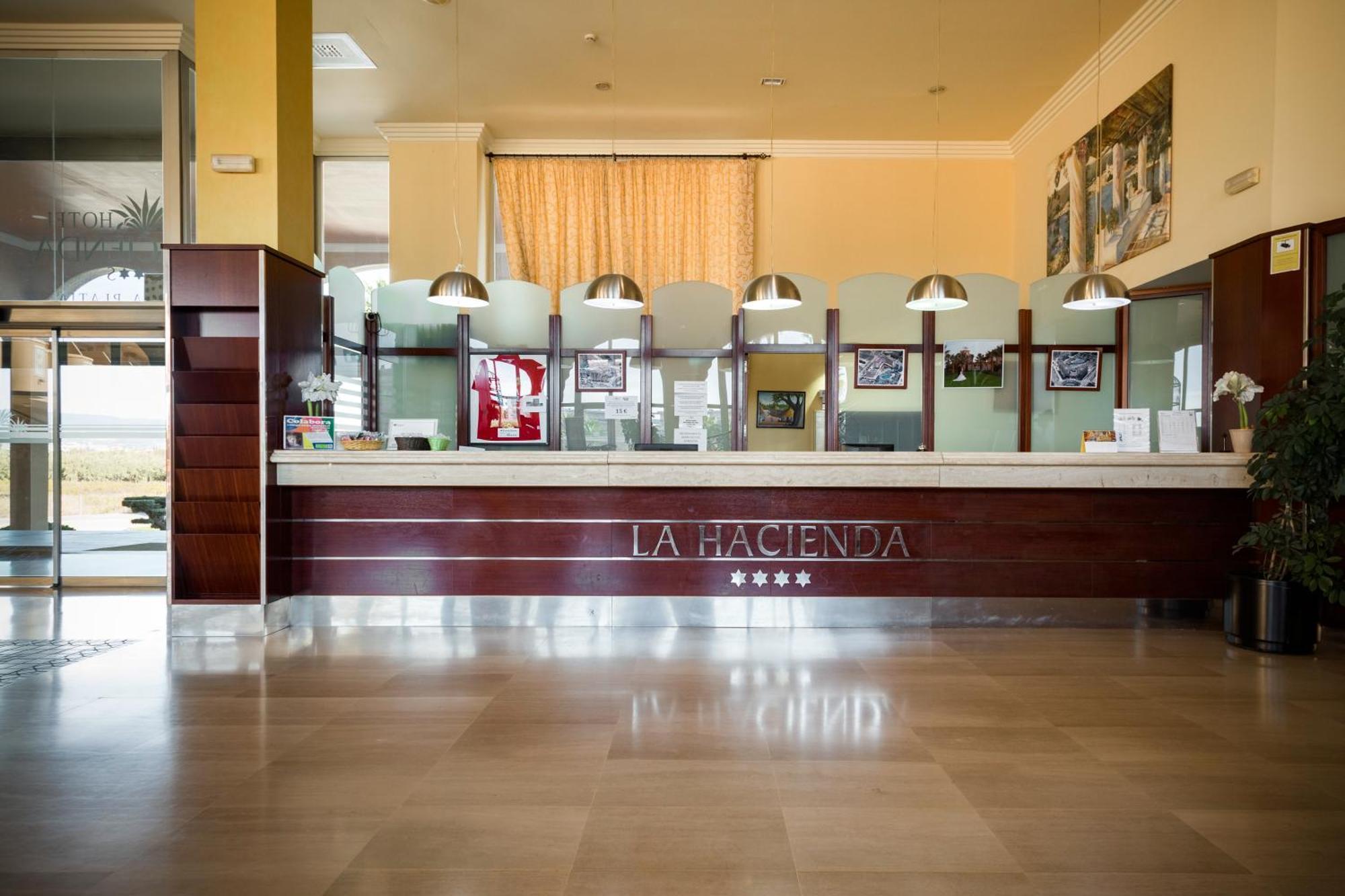 拉皮内达 Ohtels La Hacienda酒店 外观 照片